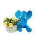 Σύνθεση λουλουδιών με γαλάζιο ελέφαντα